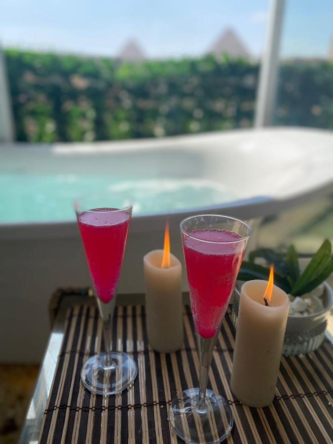 Jacuzzi Pyramids View Apartamento Cairo