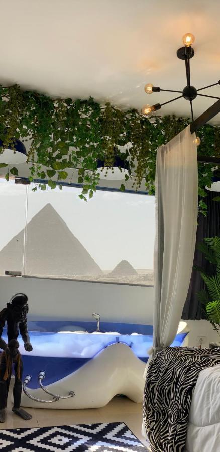 Jacuzzi Pyramids View Cairo